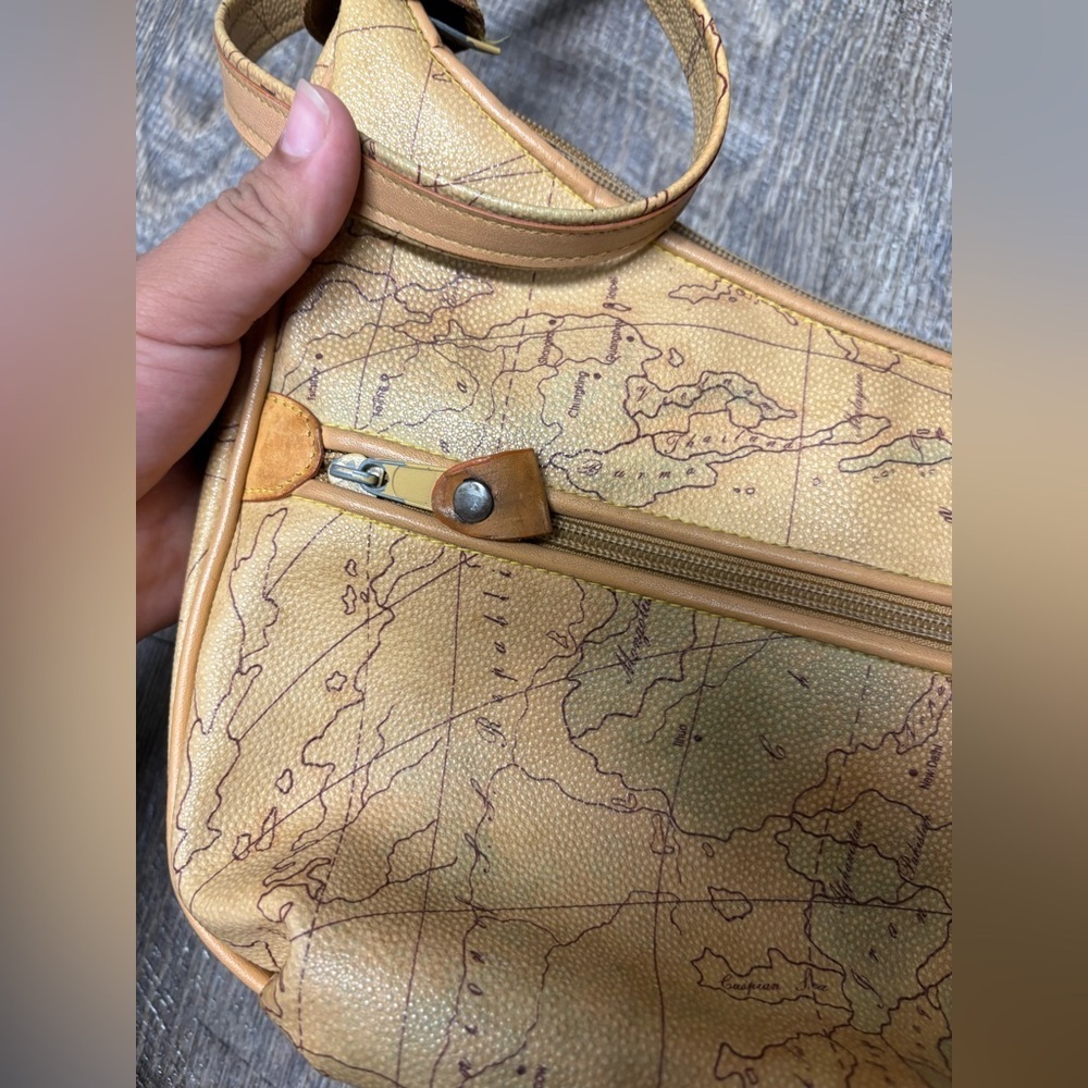 Allan Edward  Map Print Shoulder Bag - Picture 6 of 15